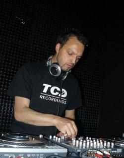 Veselin Tasev - Digital Trance World 165